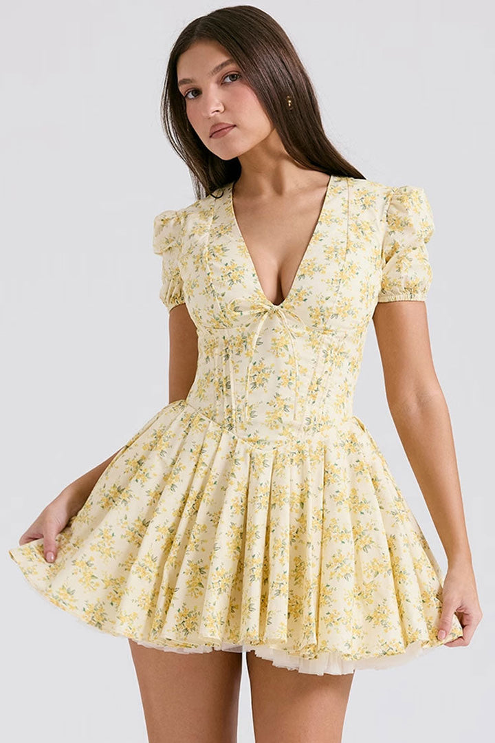 Vestido Mini Amarelo Floral com Decote Profundo, Manga Curta & Tule | Soleil